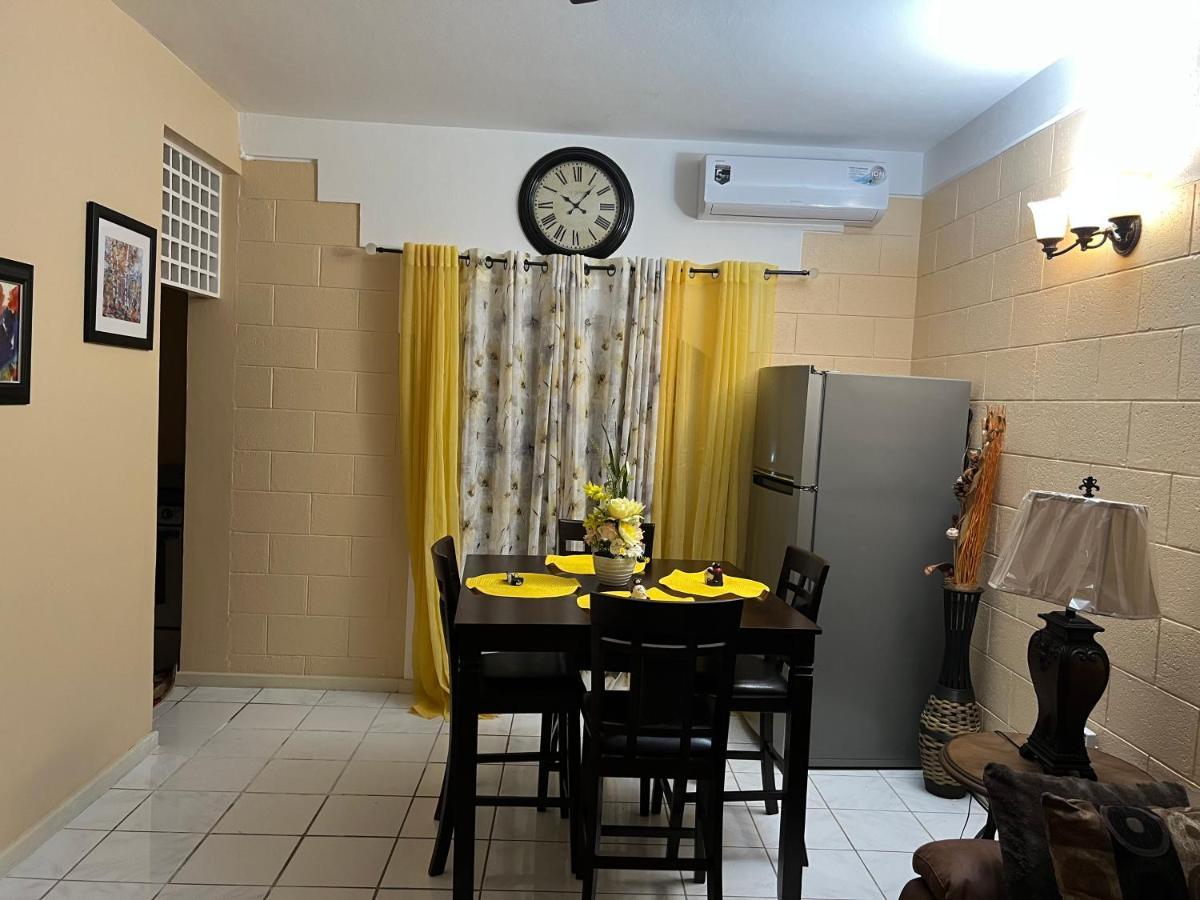 Lovely Modern 1Bedroom Overlooking Carribean Sea. Ocho Rios Esterno foto